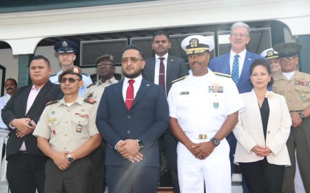 Amerikaanse admiraal bezoekt Suriname: nauwere samenwerking rond Caribische veiligheid
