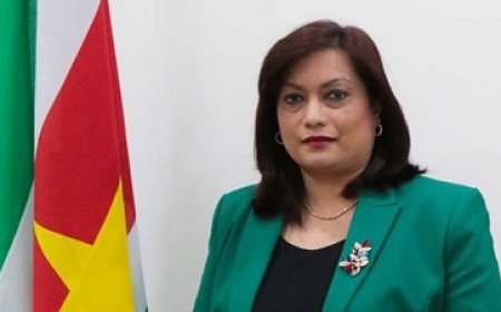 Oud-minister Kuldipsingh weerspreekt beschuldiging Parmessar over dubbel ontvangen salaris