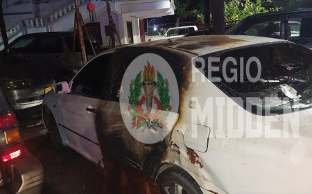 Auto vliegt in brand door vonk bij batterij