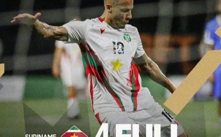 Natio speelt El Salvador van het veld