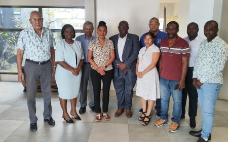 VRTS bespreekt zorgpunten met minister Landveld