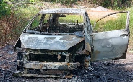 Drie auto’s beschadigd door brand op terrein van sloperij