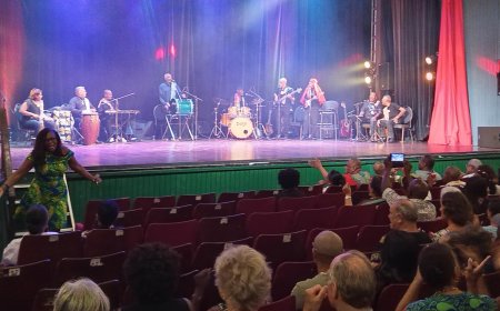 Nostalgische kaseko-klanken brengen Thalia in beweging tijdens Cultural Conscious Kaseko Edit