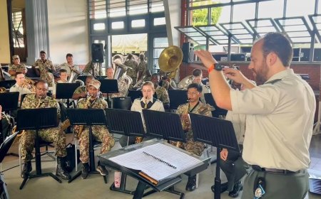 Muziek brengt ziel van het land tot leven – Eervolle erkenning bij 83-jarig jubileum Militair