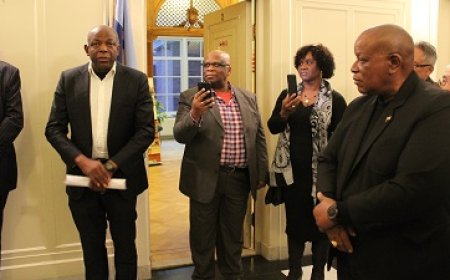 Ambassadeur Panka warm onthaald op Surinaamse ambassade in Den Haag
