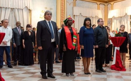 Surinaamse ambassade op Cuba viert 50 jaar Srefidensi