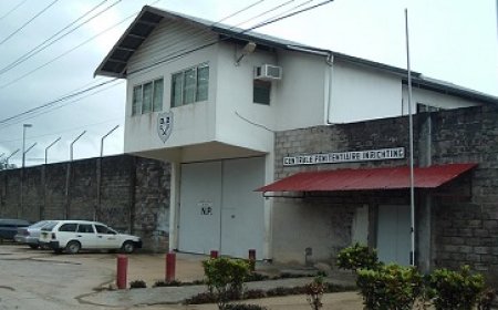 Monorath doet beklag bij president over gronduitgifte terrein rond Santo Boma