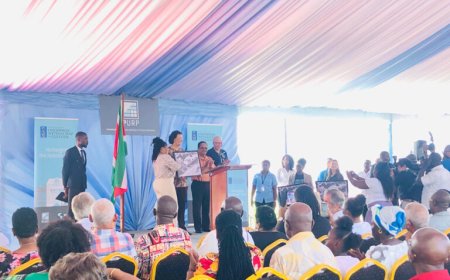 Waterkant volledig vernieuwd en open voor publiek