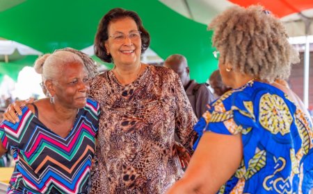 Bigi Sma Dey brengt generaties samen: Simons roept op tot verbondenheid