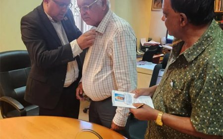 Carlo Jadnanansing krijgt SuRo-speld voor uitzonderlijke bijdragen