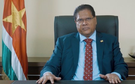 Santokhi neemt afstand van uitspraken zoon