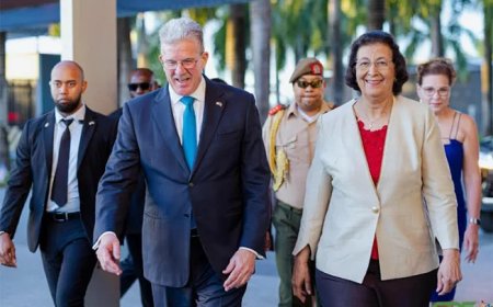 Suriname en VS markeren 50 jaar partnerschap met jubileumpublicatie