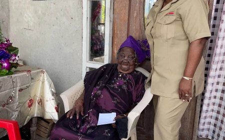 100 jaar levensvreugde voor mevrouw Mamai Misiedjan gevierd