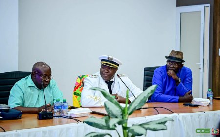 Traditioneel Gezag voert overleg met president Simons over staatsbezoek koning Willem-Alexand