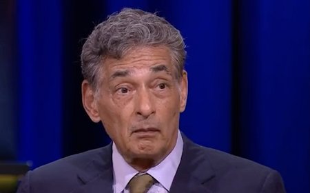 Fränkel veegt kritiek Spong van tafel: “Niemand komt hier met koffers vol geld aan!”