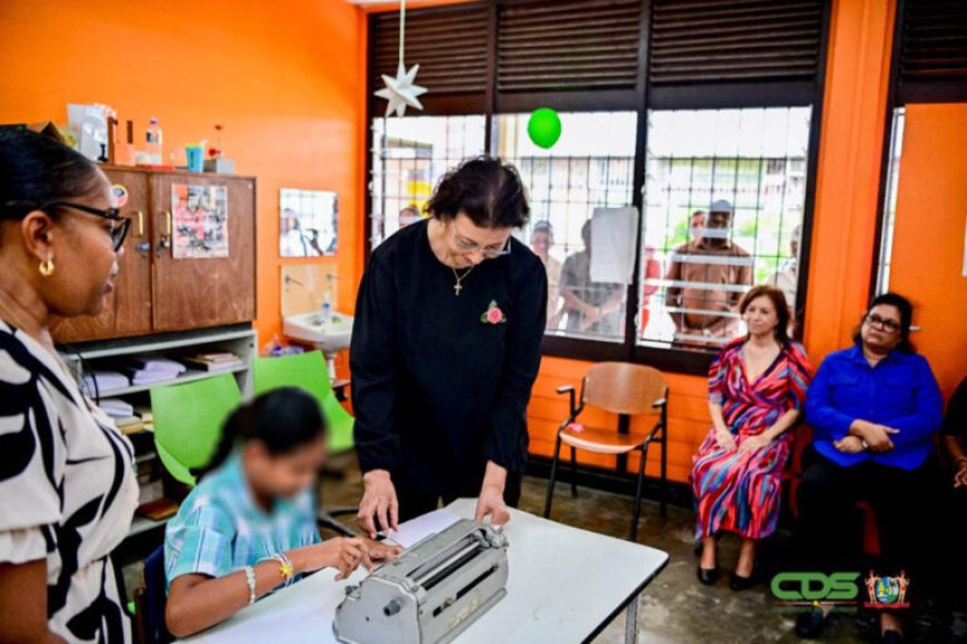 President Simons erkent maatschappelijk belang instellingen voor kinderen met hulpvraag