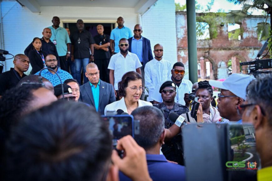 DAAR GAAN WE WEER…