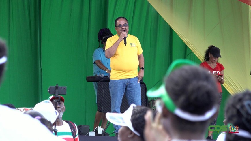 Srefidensi 5 km loop zet toon voor Srefidensi-maand