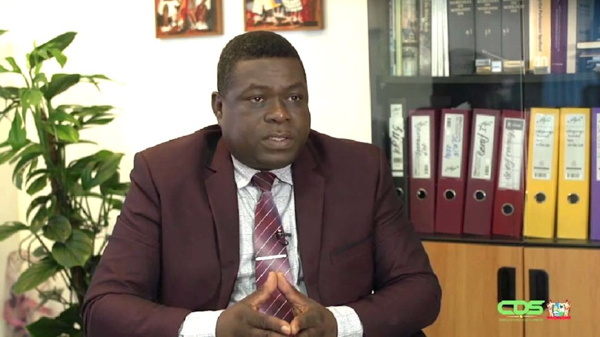 Rozenhout ziet geen reden om af te treden na goudroof bij Grassalco