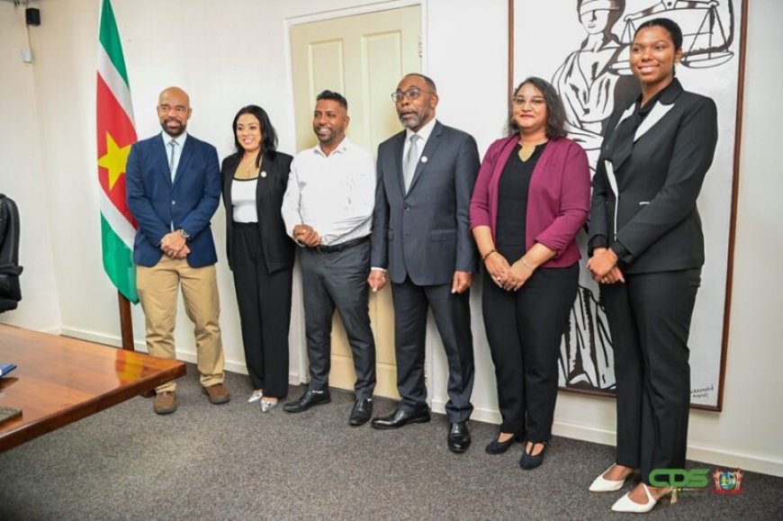 Juspol-minister ontvangt leden Caribbean Court of Justice
