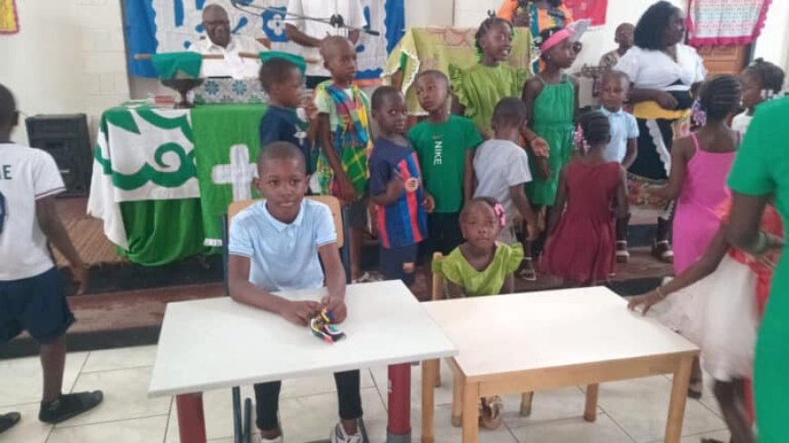 BEP doneert meubilair aan EBG-school bij 130 jaar Botopasi