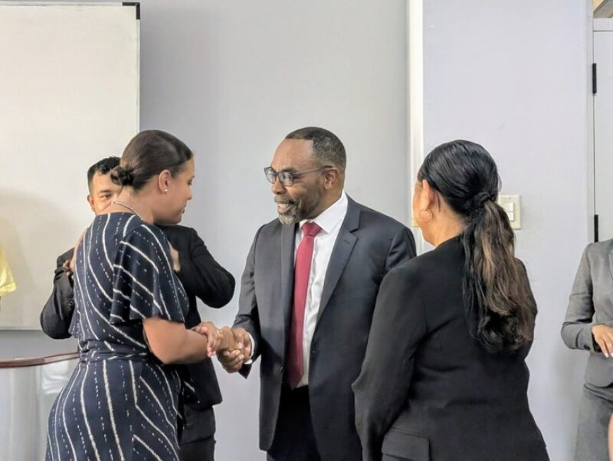 President Caribisch Hof van Justitie bezoekt activiteit Faculteit der Juridische Wetenschappe