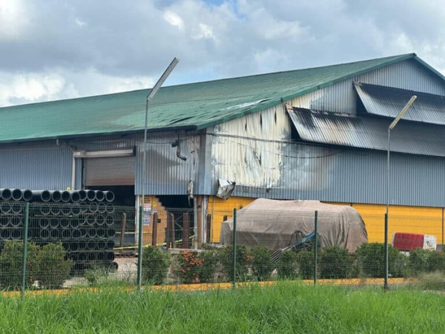 Loods Haukes N.V. getroffen door brand