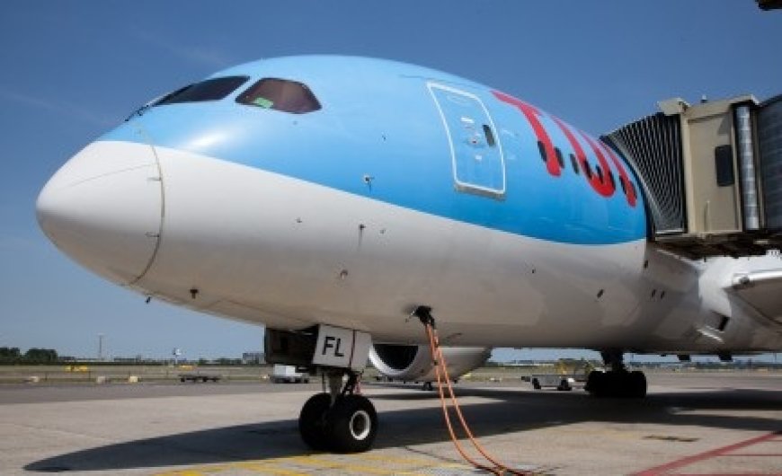 SLM huurt kist van TUI fly