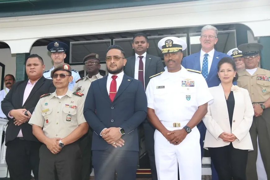 SOUTHCOM-commandant bezoekt Paramaribo