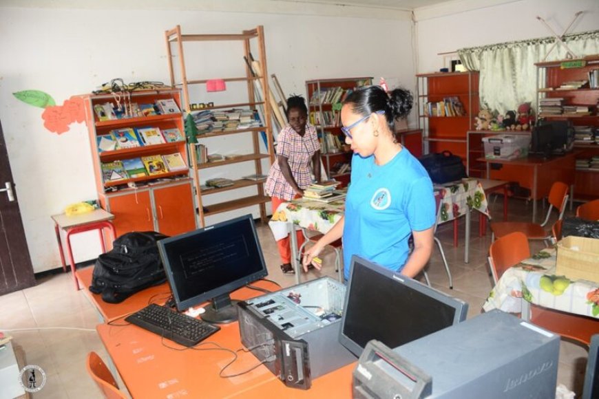 OS Bigi Poika neemt nieuwe mediatheek in gebruik