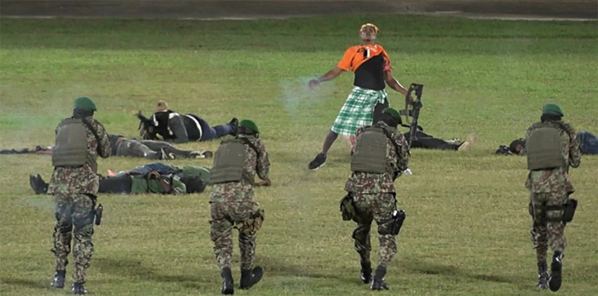 Taptoe valt in de smaak: spektakel en discipline bij 50 jaar Srefidensi