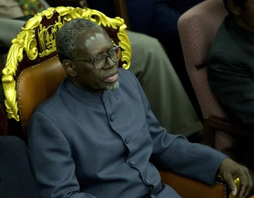 Venetiaan: Natievormer tegen de stroom in