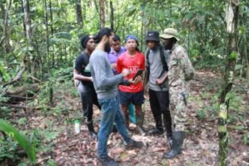 Gemeenschappen in Bigi Poika en Galibi leren hun leefomgeving monitoren en beschermen