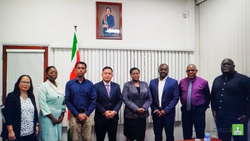 Regill Kasi leidt nieuwe Raad van Toezicht Surinaamse Postspaarbank