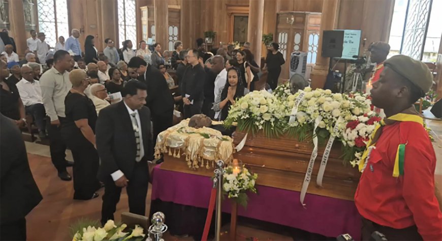 Gemoedelijke en ontspannen sfeer bij afscheid Venetiaan in Kathedrale Basiliek