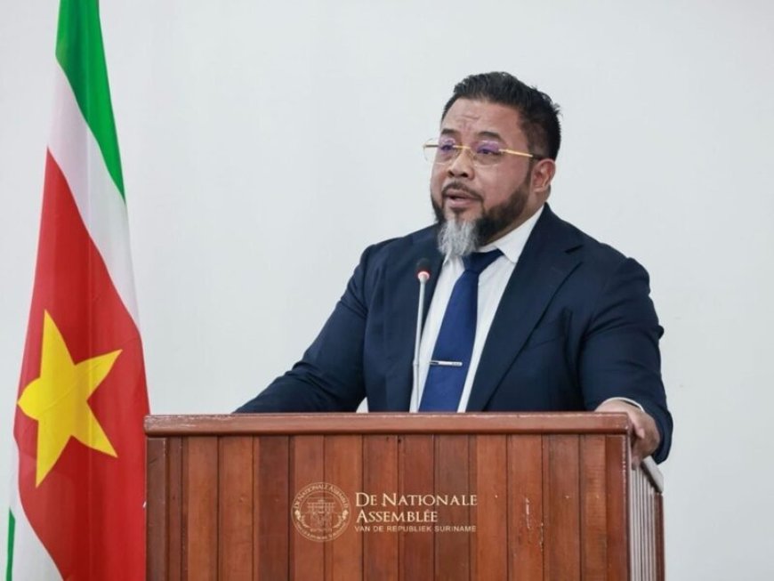 Somohardjo wil wet In staat van beschuldiging stelling politieke ambtsdragers afschaffen