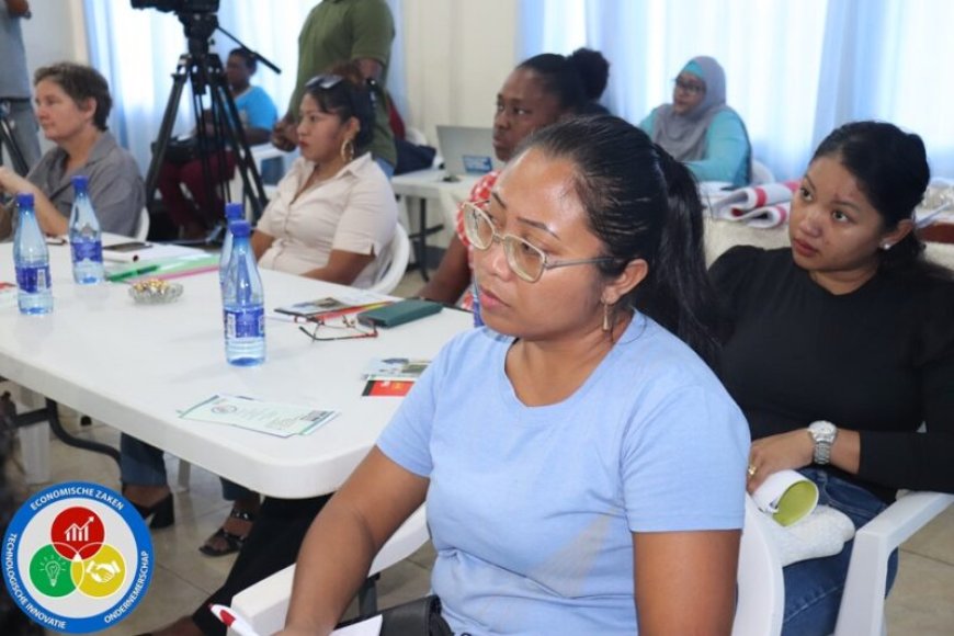 EZ-minister Baasaron: ‘Solide ondernemersfundament sleutel tot succes’