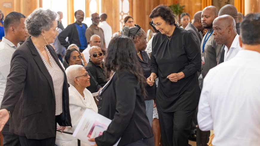 Suriname neemt op waardige wijze afscheid van oud-president Venetiaan