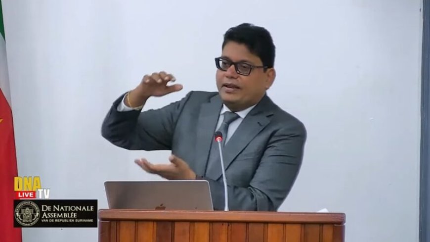 Gajadien plaatst vraagtekens bij deviezenbeleid Centrale Bank