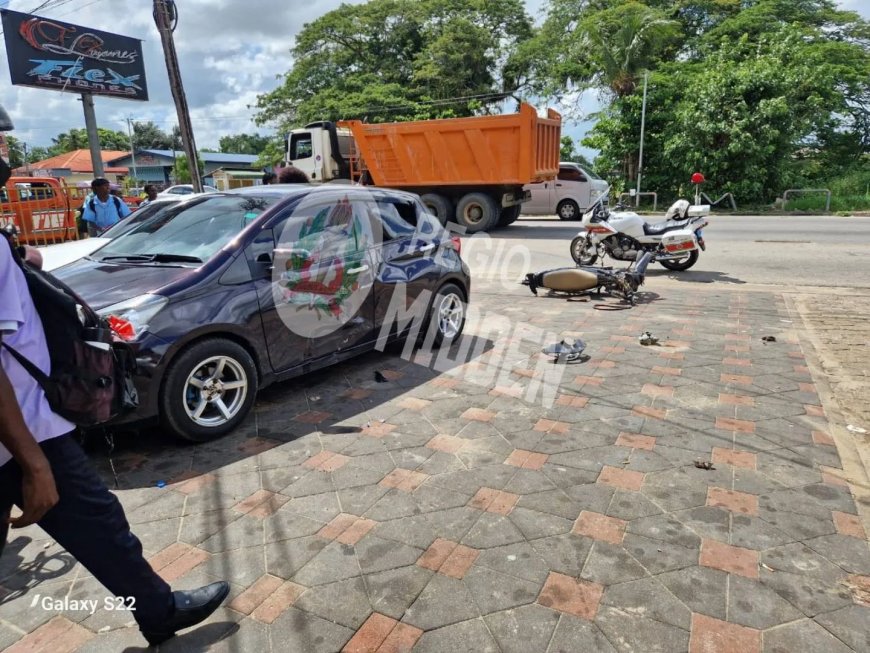 Bromfietser gewond na te zijn aangereden door auto op rijwielpad