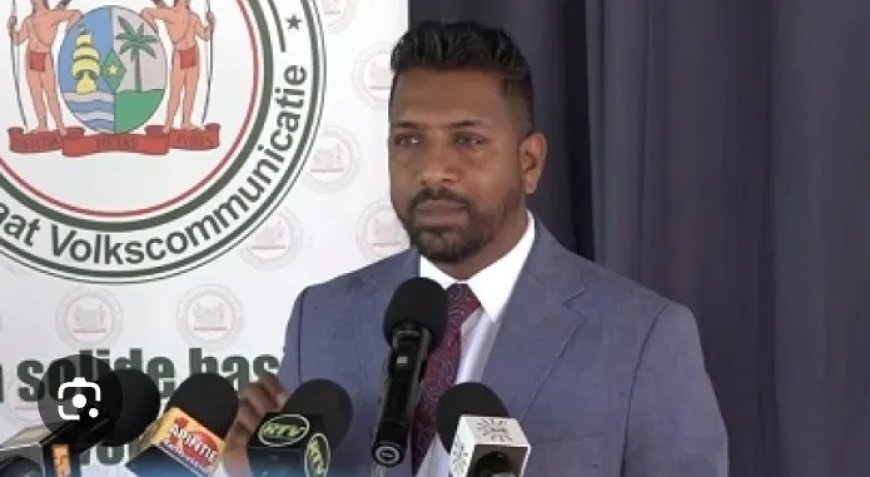 Burgers verbaasd: “Minister doet boodschappen, maar kent zijn banksaldo niet?”