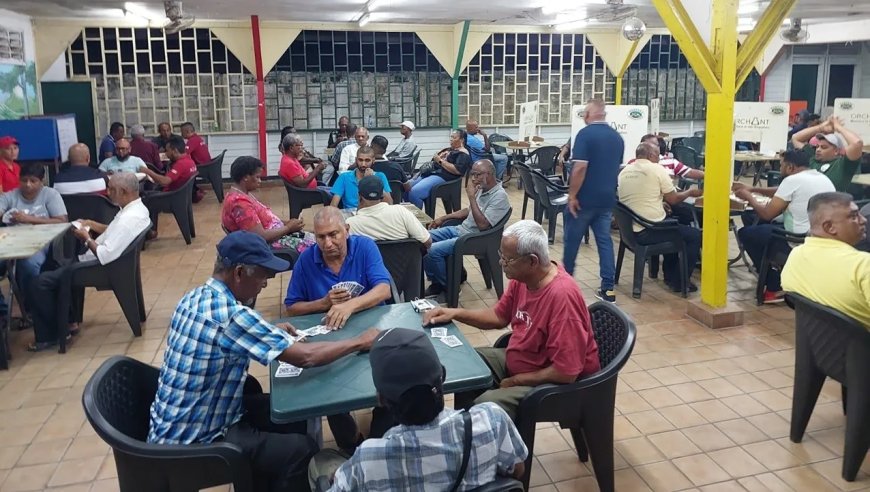 Palm Boys en Kolibrie met volle winst naar kwartfinale