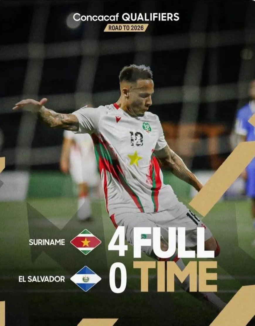 Natio speelt El Salvador van het veld