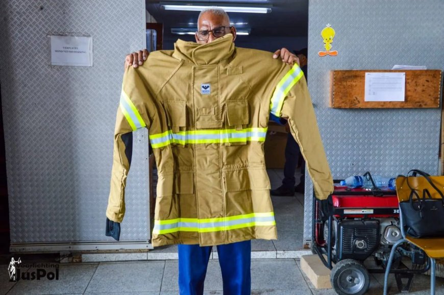 KBS krijgt opnieuw honderden bluspakken, maar vragen rond transparantie blijven