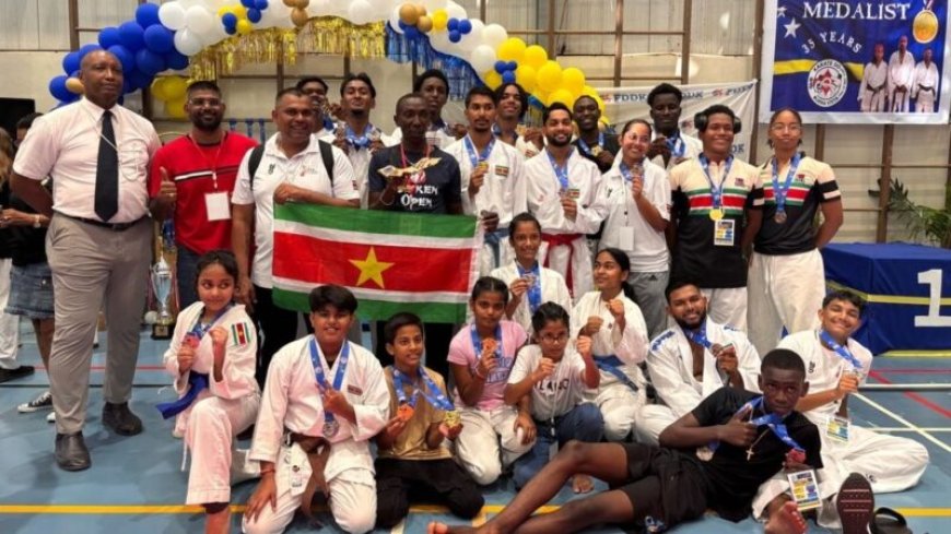 Surinaamse karateka’s behalen dertig medailles op Curaçao