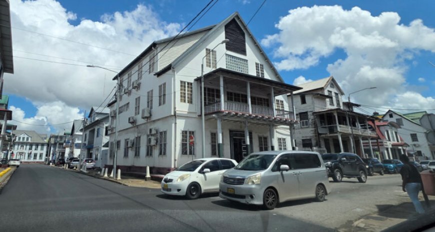 Constitutioneel Hof verliest gebouw aan Anti-corruptiecommissie