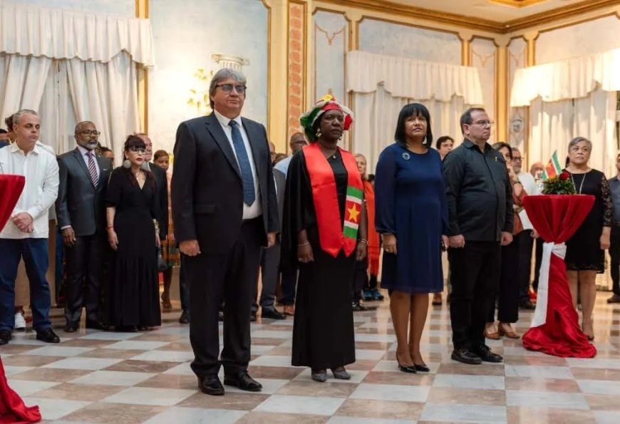 Surinaamse ambassade op Cuba viert 50 jaar Srefidensi