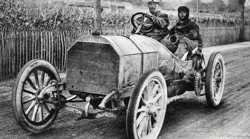 Weetje van de dag – Vandaag in 1900: Eerste Mercedes maakt proefrit