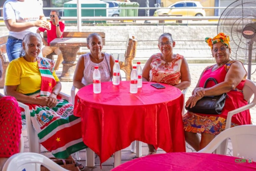 President roept jeugd en ouderen op tot wederzijdse steun tijdens Bigi Sma Dey