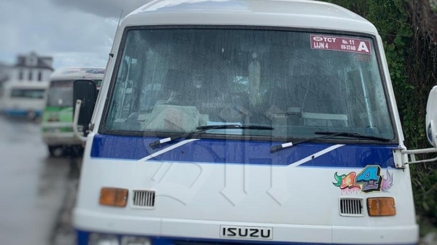 Leerkracht raakt tas met grote geldsom en documenten kwijt in lijnbus